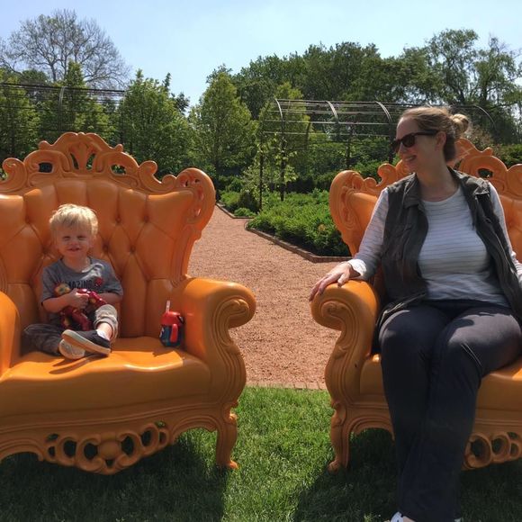 Meet your Posher, Julie - Picture 1 of 1